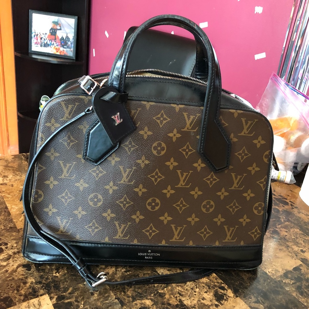 🤑SOLD🤑Louis Vuitton Dora mm - Picture 3 of 8